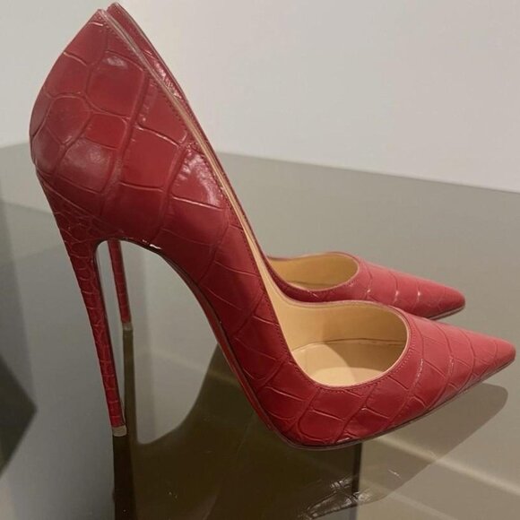Christian Louboutin Women's Red Courts - Picture 3 of 5